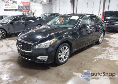 2017 Infiniti Q70 3.7X z USA, uszkodzony, nr VIN JN1BY1AR1HM770252